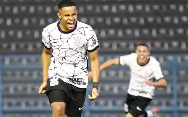 Em confronto direto, Corinthians vence o Santos e ultrapassa o rival no Brasileirão Sub-20
