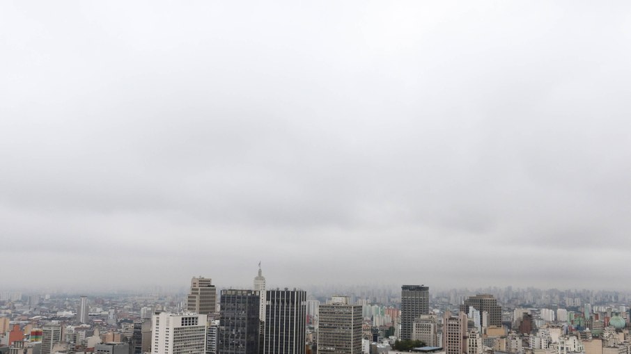 NEBLINA - CLIMA - CIDADE- SAO PAULO NEBLINA - CLIMA - CIDADE- SAO PAULO