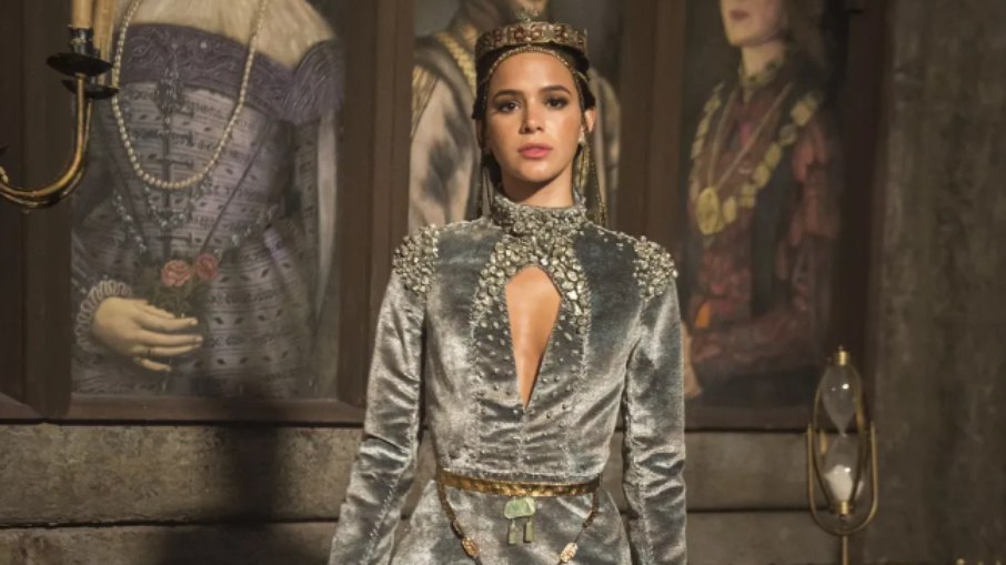 Bruna Marquezine relembra hate pelo último papel na TV