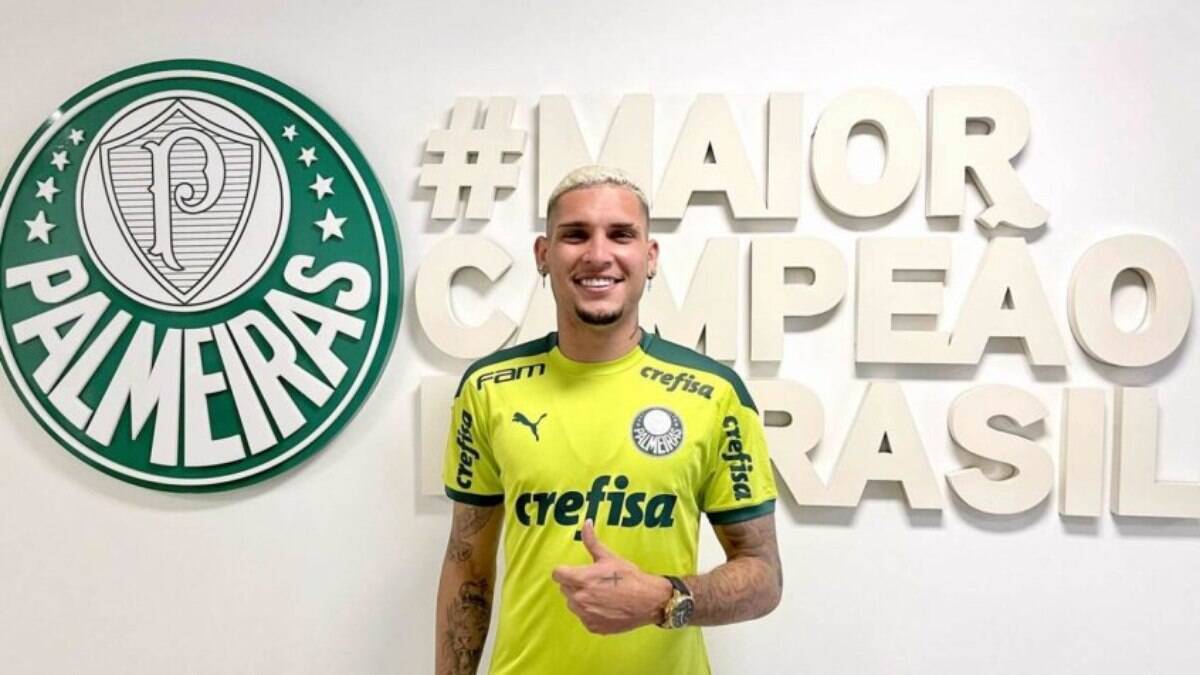Internacional anuncia a contratação do atacante Wesley Moraes