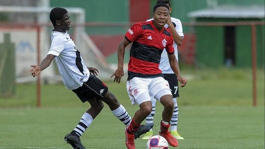 Flamengo e Vasco se enfrentaram pela semifinal do Carioca Sub-15