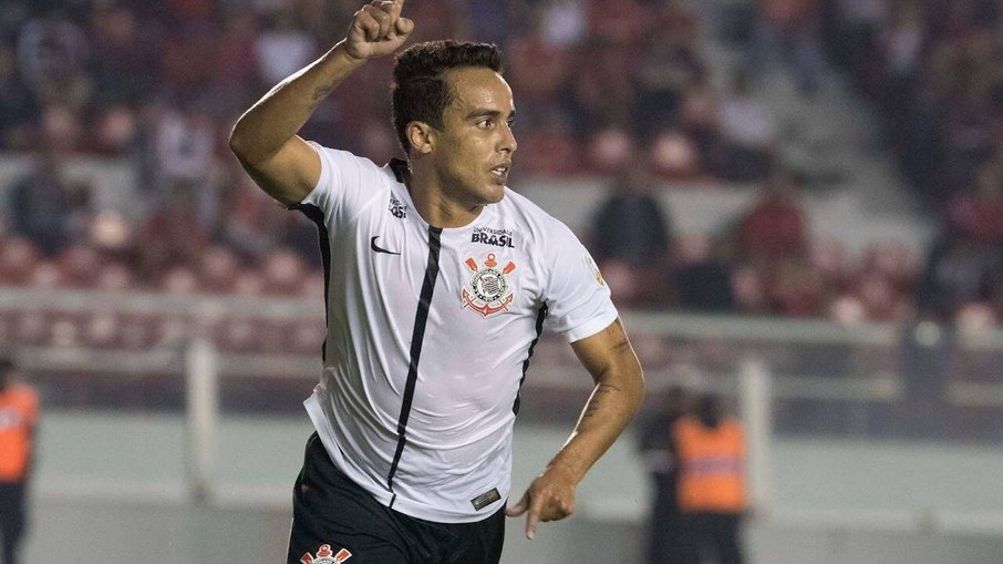 Jadson teve passagem memorável pelo Corinthians Jadson teve passagem memorável pelo Corinthians