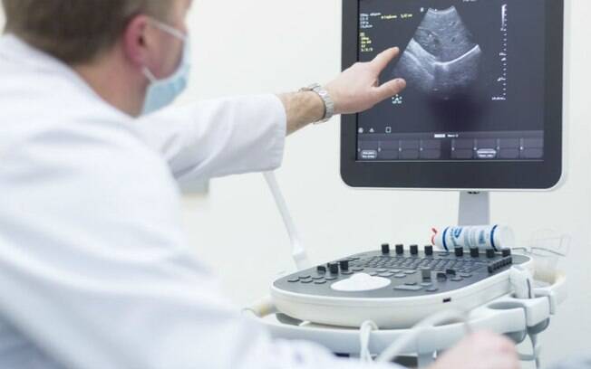 Erro médico ocorreu durante ultrassom, quando especialista disse não conseguir ouvir batimentos cardíacos do bebê