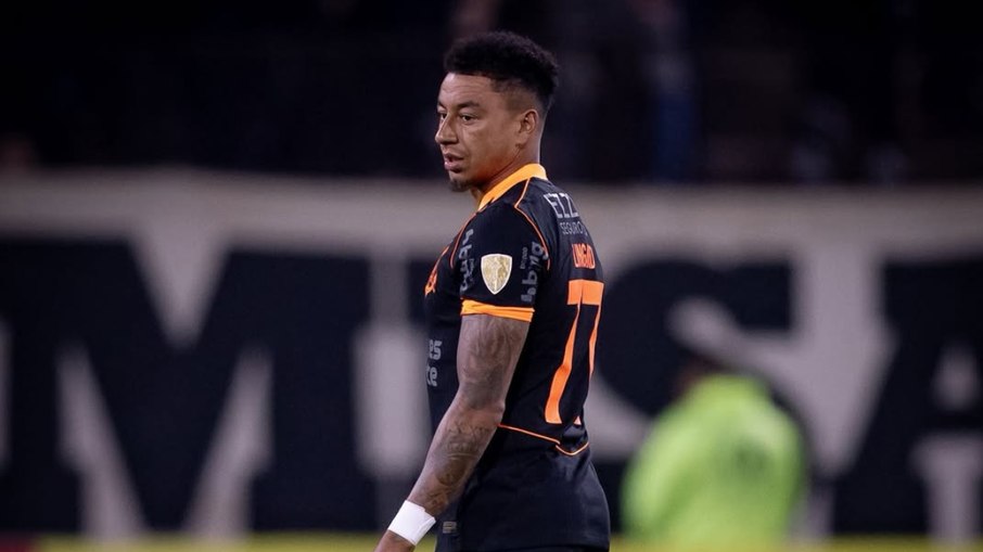 Lingard atuou por pouco mais de cinco minutos no duelo entre Platense e Corinthians