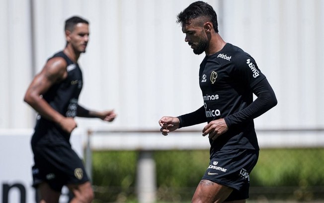 Raniele lembra luta até chegar ao Corinthians