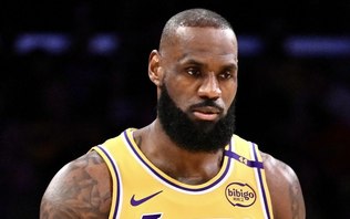 Aposentadoria? LeBron vê futuro incerto após queda dos Lakers