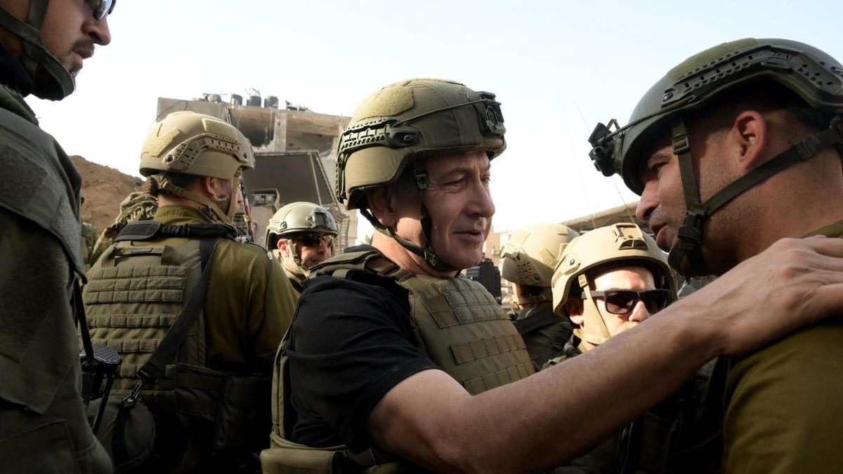 Benjamin Netanyahu durante visita à Faixa de Gaza