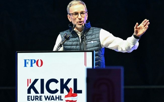 Herbert Kickl, líder do FPÖ, durante um comício eleitoral em Viena, 27 de setembro de 2024