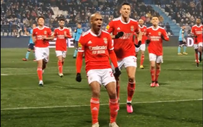 Benfica recebe o Famalicão em busca de sua vigésima vitória