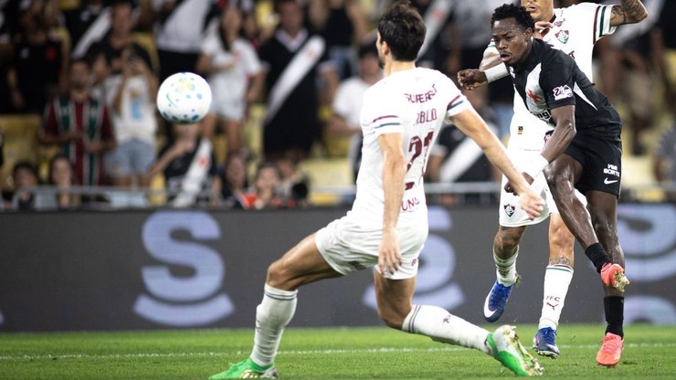 Fluminense e Vasco duelam em clássico quente por vaga nas quartas