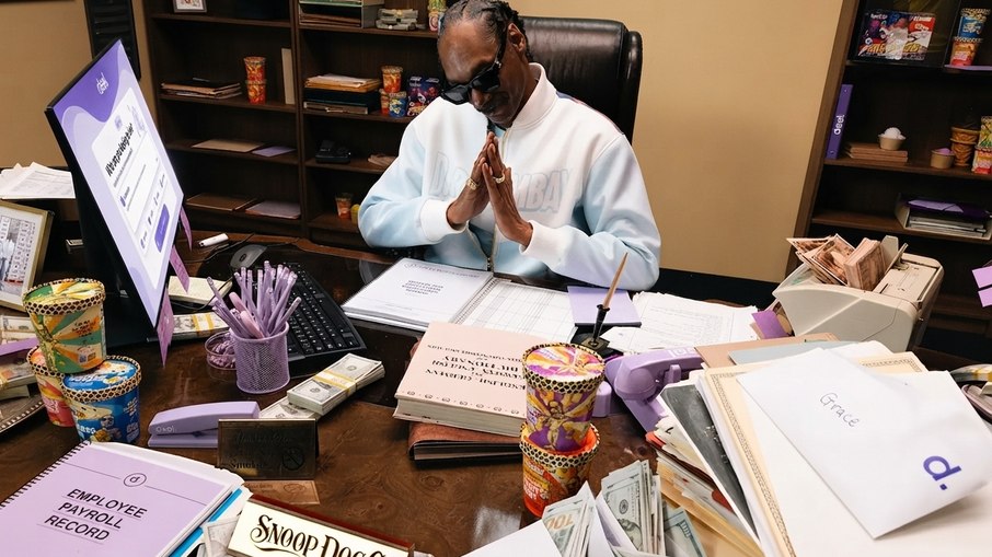Snoop Dogg anuncia vaga de degustador de sorvetes com salário de R$ 50 mil Snoop Dogg anuncia vaga de degustador de sorvetes com salário de R$ 50 mil