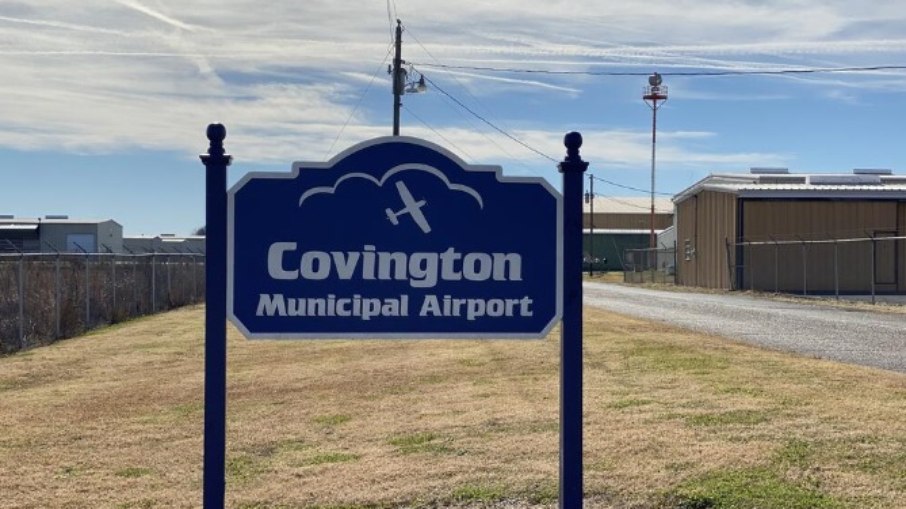 Duas pessoas morreram em um acidente com um avião pequeno porte, perto do Aeroporto Municipal de Covington, na Georgia Duas pessoas morreram em um acidente com um avião pequeno porte, perto do Aeroporto Municipal de Covington, na Georgia