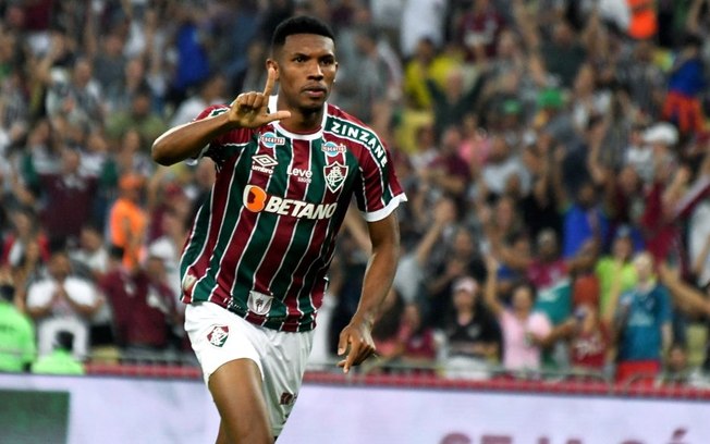 À pedido de Diniz, Fluminense deve comprar Lelê após fim do empréstimo