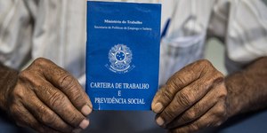 Maioria dos brasileiros prefere emprego CLT, revela pesquisa
