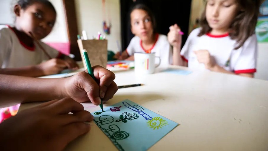 Candidatos ao governo apresentaram propostas à Justiça Eleitoral Candidatos ao governo apresentaram propostas à Justiça Eleitoral