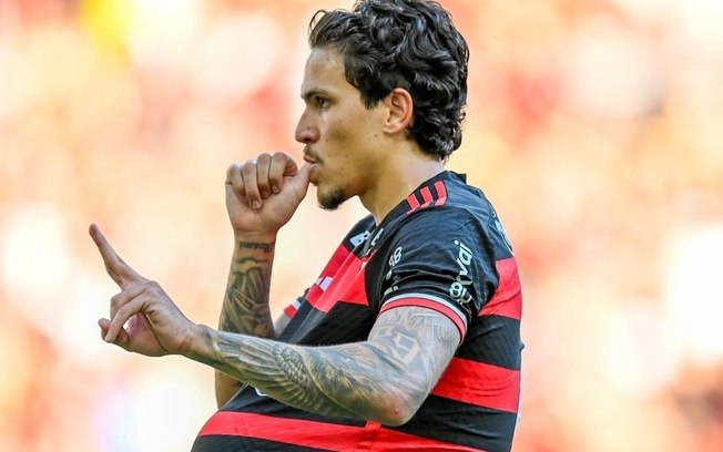 Pedro, que será pai de gêmeos, homenageou os filhos e a esposa após marcar contra o Fluminense - Foto: DIvulgação/Flamengo