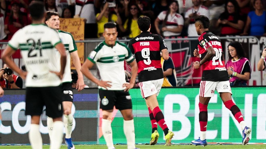 Pedro e Samuel Lino marcaram para o Fla