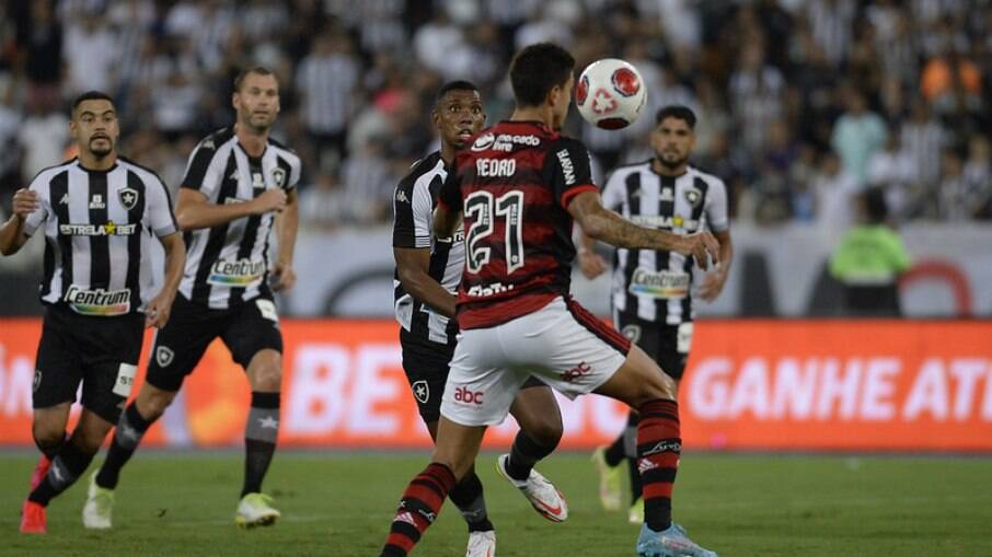 Clássico entre Flamengo e Botafogo acontecerá no Mané Garrincha