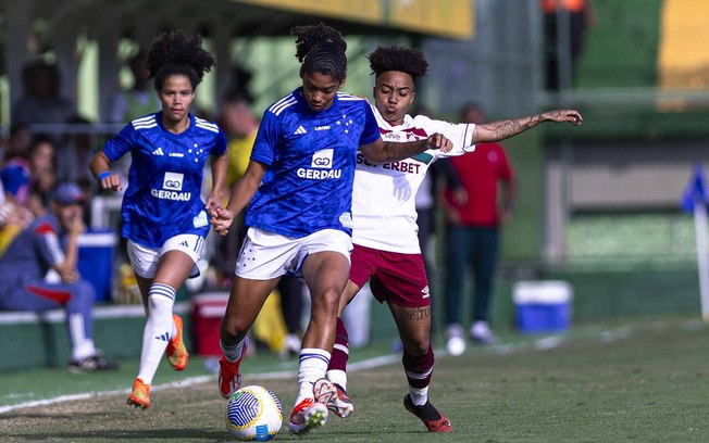 Cruzeiro vence o Fluminense e dá bom passo na briga pela classificação