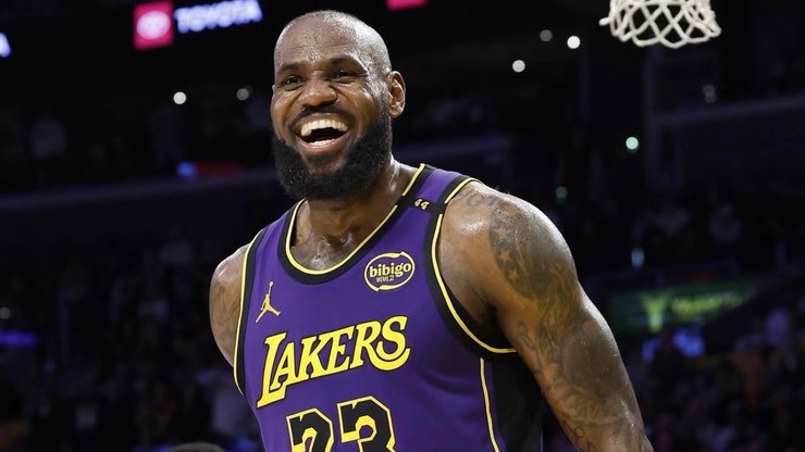 LeBron ganha feriado próprio após assinar com Philadelphia 76ers