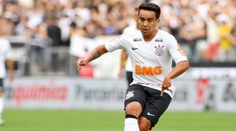 Jogadores%20que%20trocaram%20o%20Corinthians%20por%20um%20rival%20e%20vice-versa