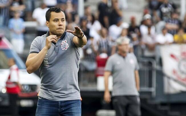 Jair Ventura elogiou a atuação do Corinthians no último sábado (29)