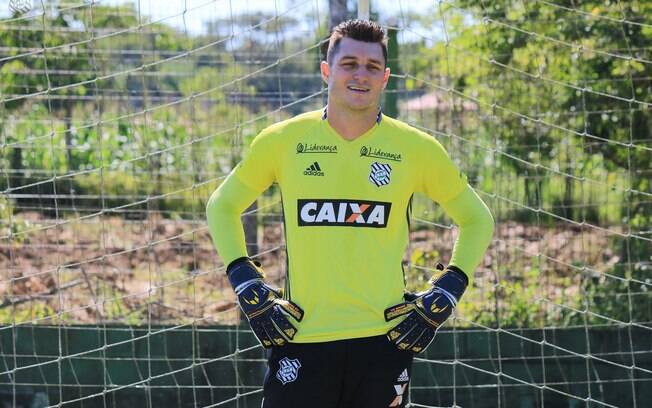 Goleiro Denis estava no Figueirense até julho deste ano