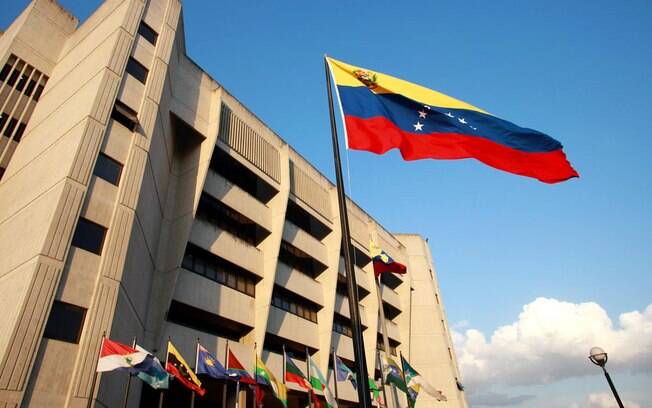Tribunal de Justiça da Venezuela publicou sentença na quarta-feira (29) para intervir no Poder Judiciário