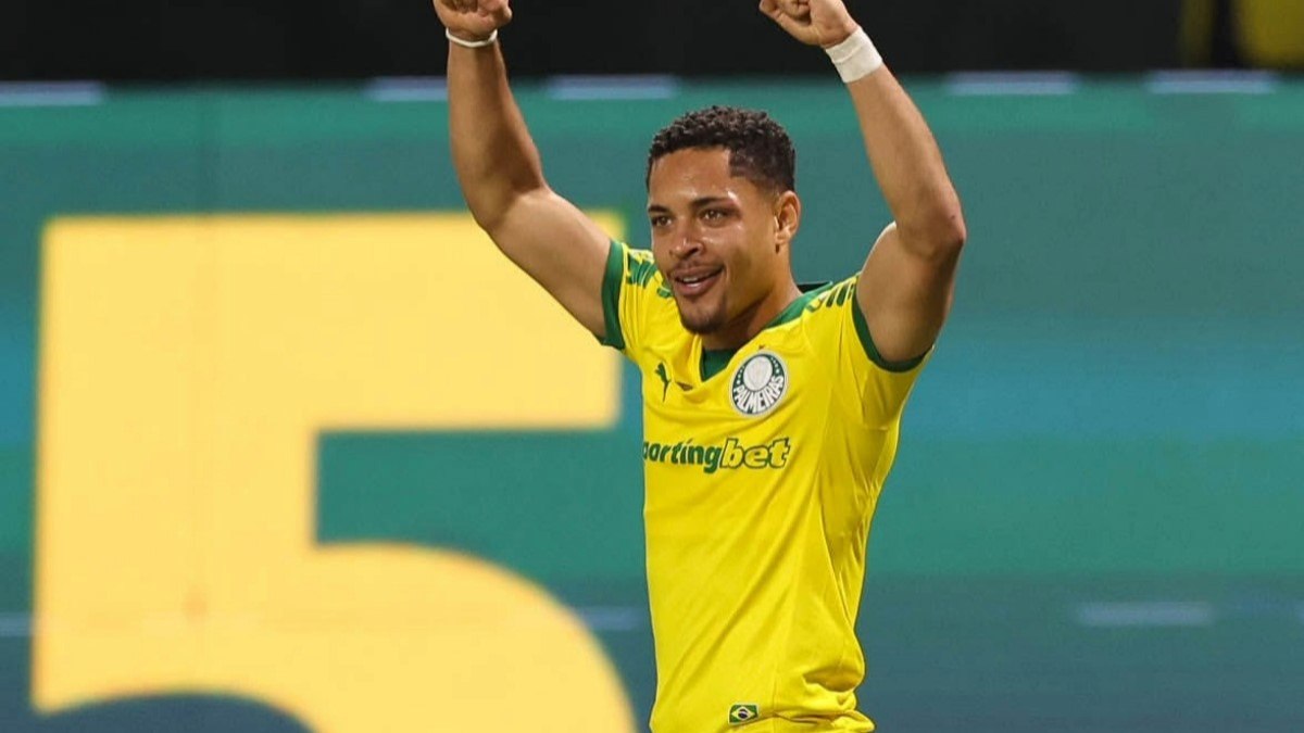 Vitor Roque vive grande fase no Palmeiras