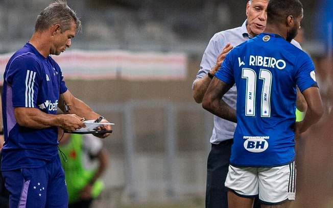 Wesley desperdiçou grande oportunidade para o Cruzeiro, no último lance do confronto direto com o Vasco
