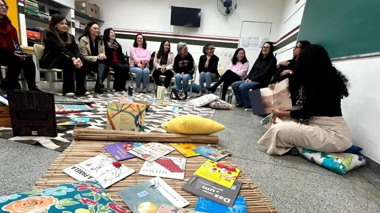 Oficinas pedagógicas reforçam alfabetização e diversidade