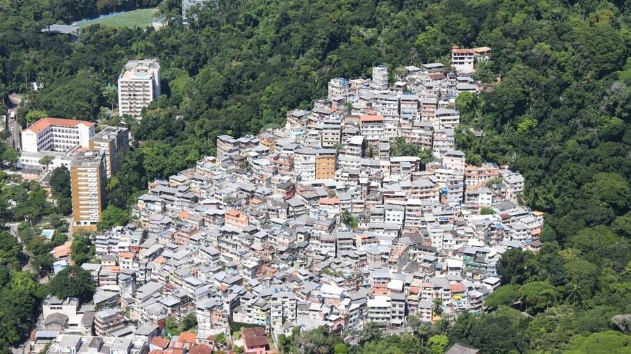 Covid: Atraso com 2ª dose nas favelas do Rio é maior do que na média da cidade