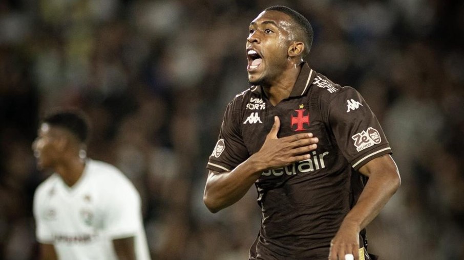 Vasco joga bem, domina o clássico carioca e vence o Fluminense Vasco joga bem, domina o clássico carioca e vence o Fluminense