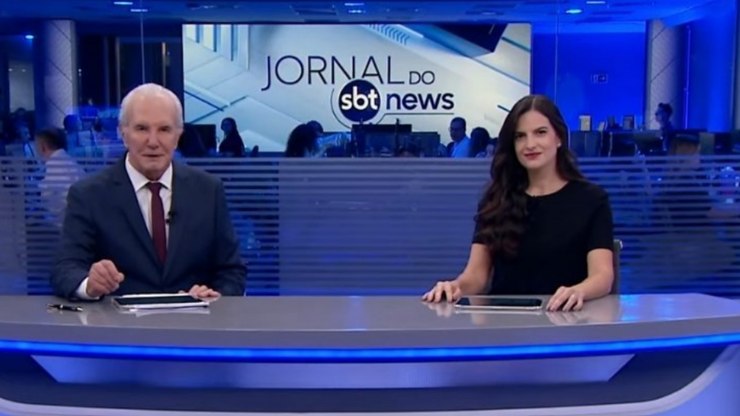 Celso%20Freitas%20se%20confunde%20e%20comete%20gafe%20em%20Jornal%20do%20SBT%20News