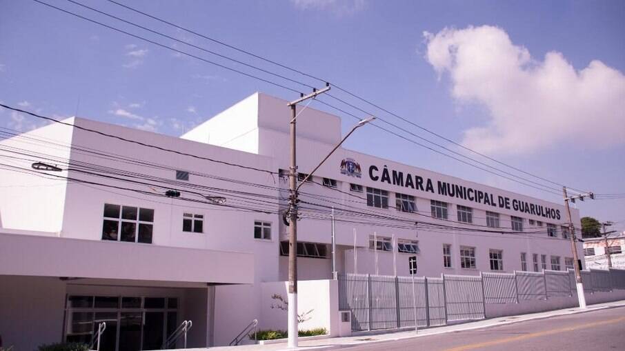 Nova sede da Câmara Municipal na Avenida Guarulhos.