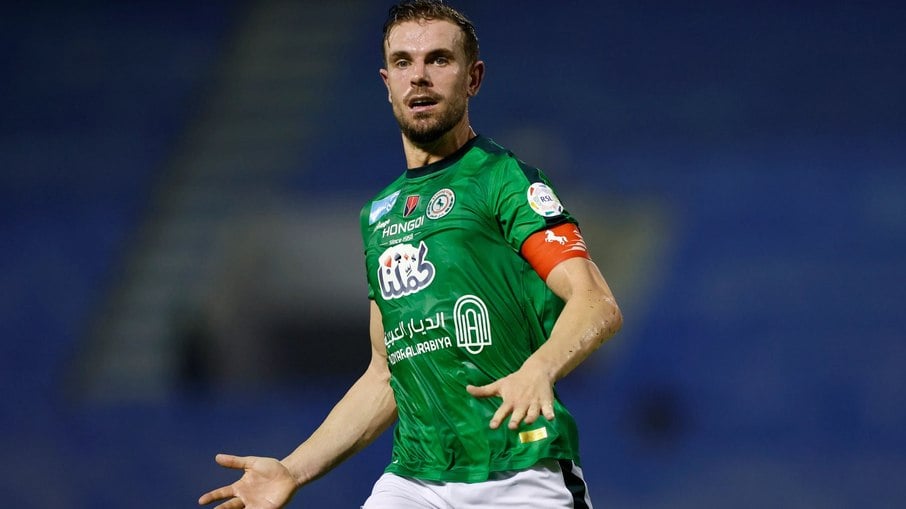 Henderson atuou por seis meses no futebol árabe