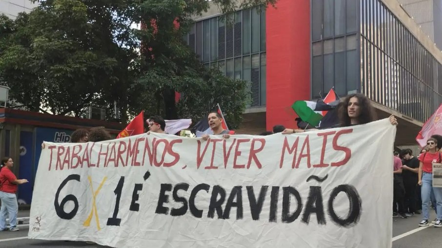 Manifestação contra a jornada 6 por 1