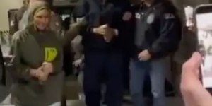 Rosto de mulher de Maduro é revelado durante prisão