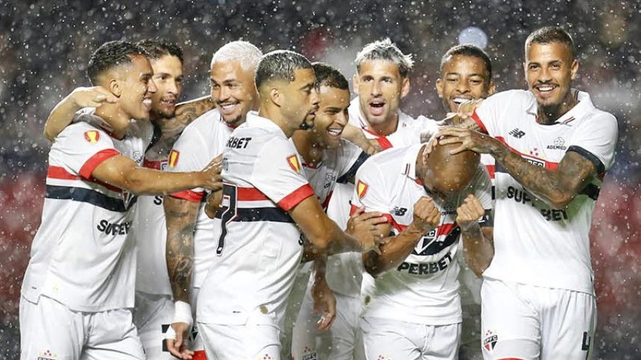 São Paulo briga pela liderança do grupo na Libertadores