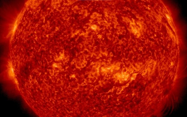 Explosão solar causa blecaute na América do Sul