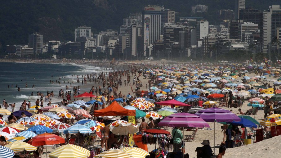 Neste ano, o feriado da Páscoa vai emendar com Dia de Tiradentes Neste ano, o feriado da Páscoa vai emendar com Dia de Tiradentes