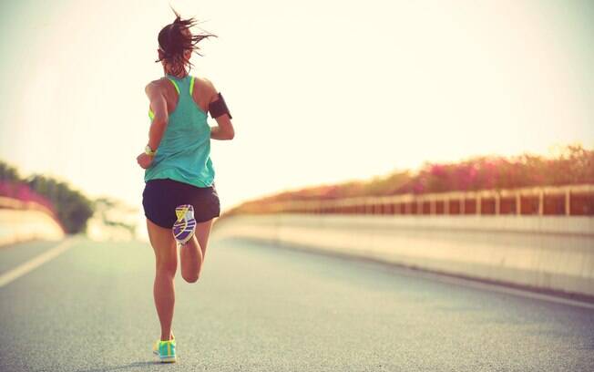 Será que correr ao ar livre realmente ajuda a perder peso?