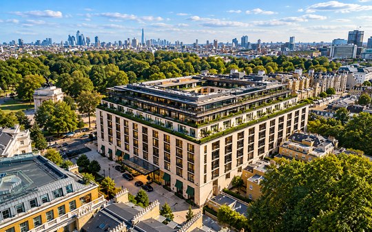 Conheça o hotel de luxo que Vorcaro se hospedou em Londres
