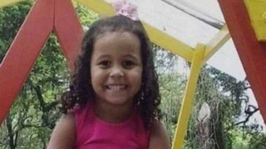 Ana Clara, de 5 anos, morreu após ter sido baleada na última terça-feira (2)