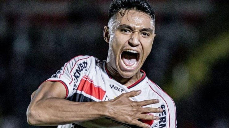 Pedro Severino deixa hospital após quase 100 dias internado