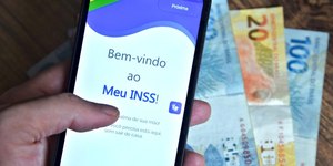 INSS reajusta aposentadorias e piso previdenciário