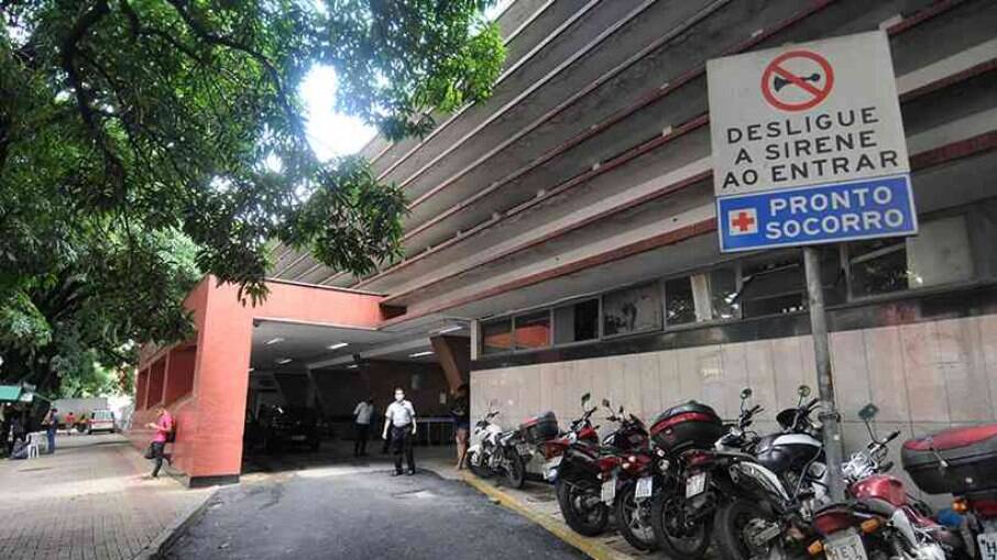 Homens foram encaminhados ao Hospital João XXIII em Belo Horizonte, Minas Gerais.