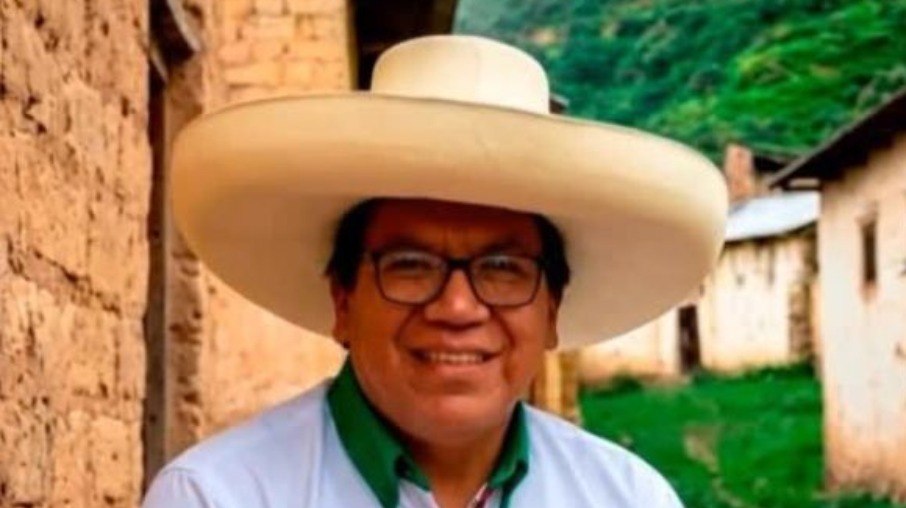 Sánchez rejeita antecipadamente governo de Fujimori e amplia tensão no pós-eleição peruana Sánchez rejeita antecipadamente governo de Fujimori e amplia tensão no pós-eleição peruana