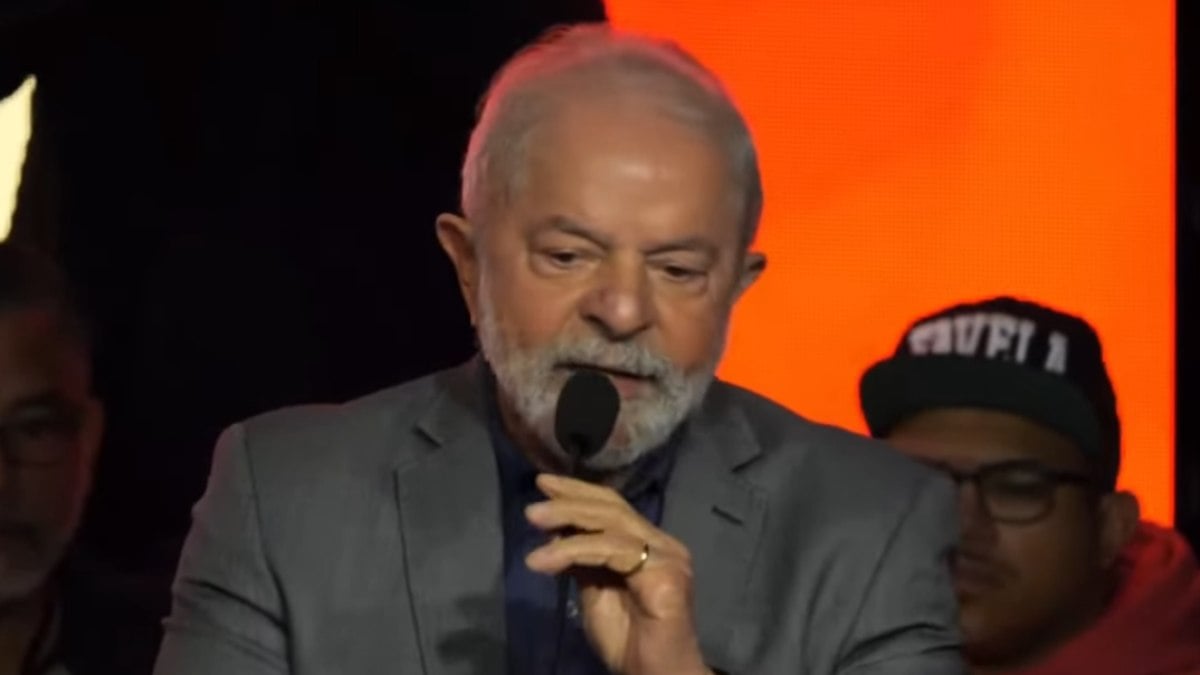 Campanha de Lula revê tática e agora quer pelo voto evangélico
