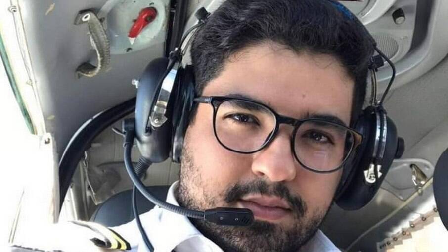 Piloto Gustavo Carneiro estava no avião que desapareceu em Paraty 